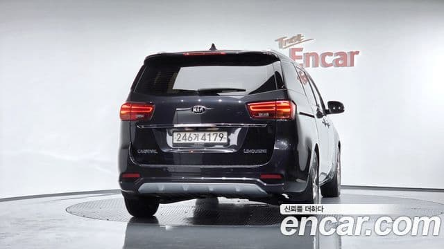 Kia The New Carnival 4