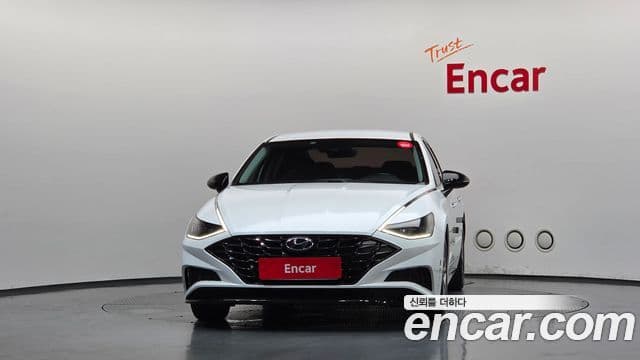 Hyundai Sonata (DN8) 2