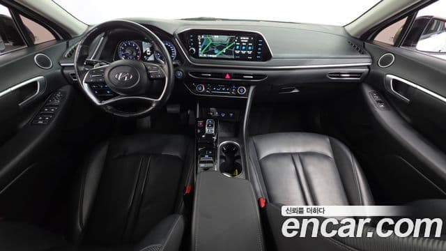Hyundai Sonata (DN8) 4