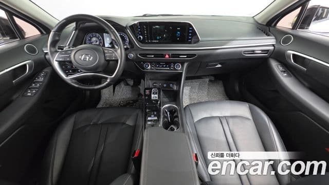 Hyundai Sonata (DN8) 4