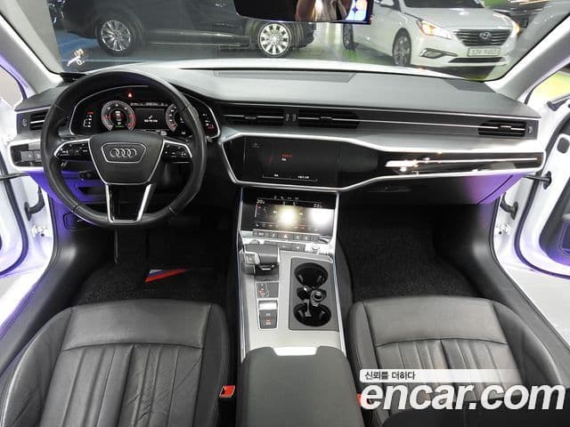 Audi A6 (C8) 4