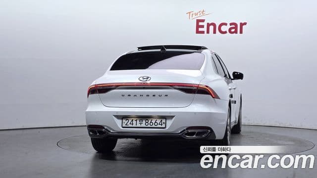 Hyundai The New Grandeur IG Hybrid 3
