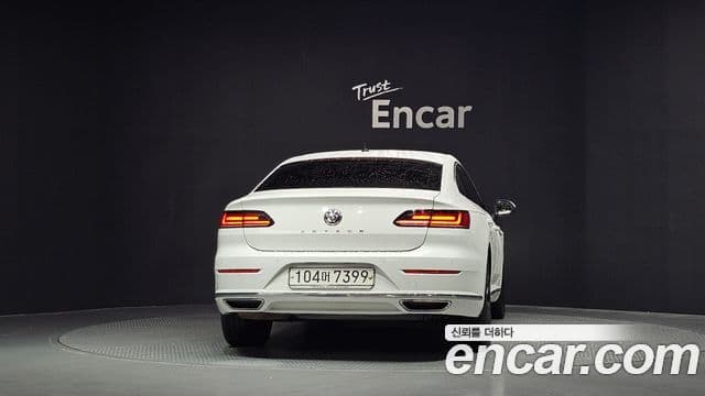 Volkswagen Arteon 4