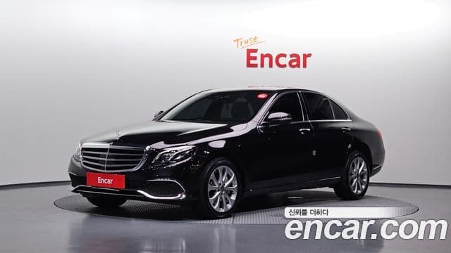 Mercedes-Benz E-Class W213 1