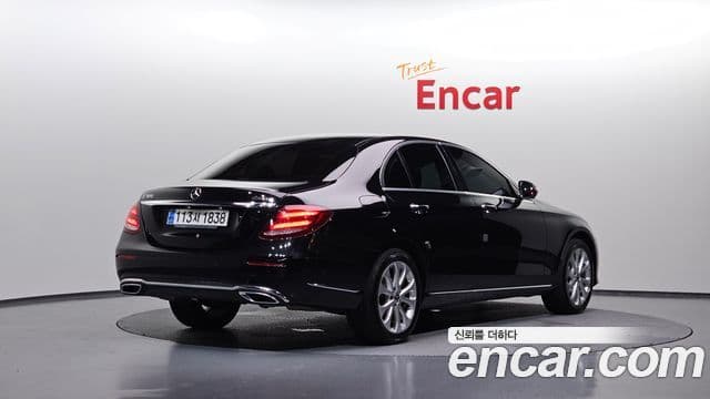 Mercedes-Benz E-Class W213 2