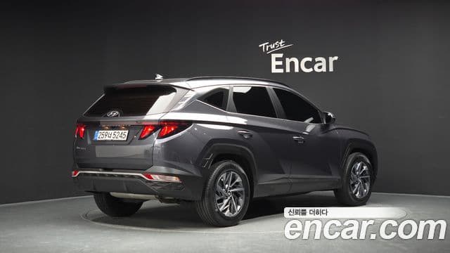 Hyundai Tucson (NX4) 2
