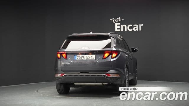 Hyundai Tucson (NX4) 4