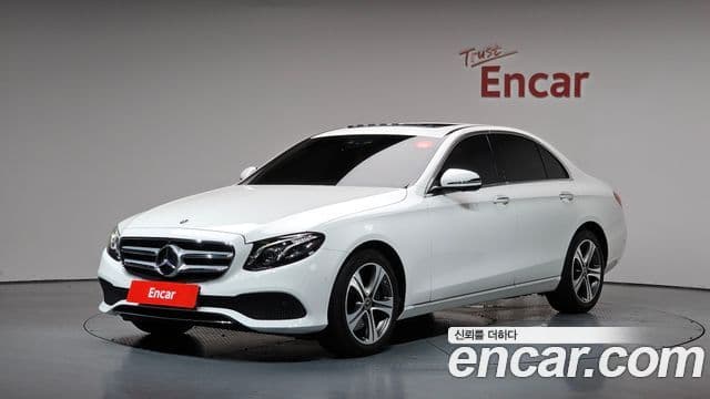 Mercedes-Benz E-Class W213 1