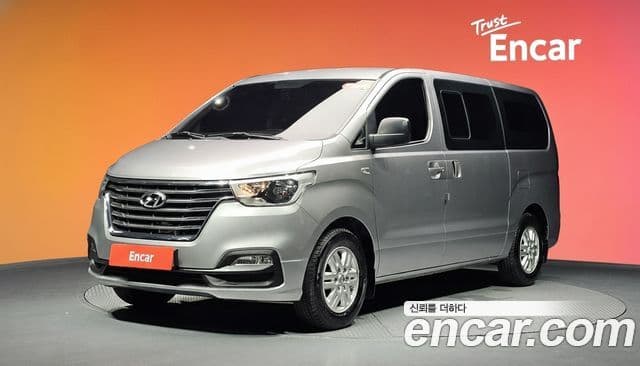 Hyundai The New Grand Starex
