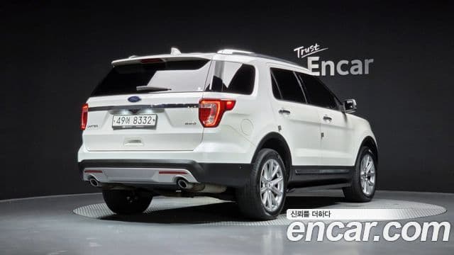 Ford Explorer 2