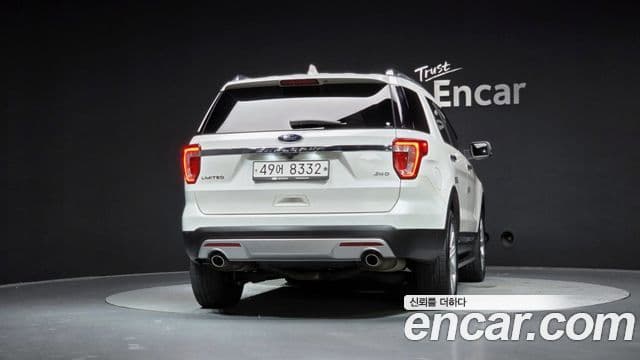 Ford Explorer 4