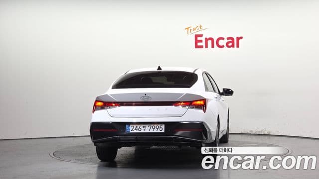 Hyundai The New Avante (CN7) 4