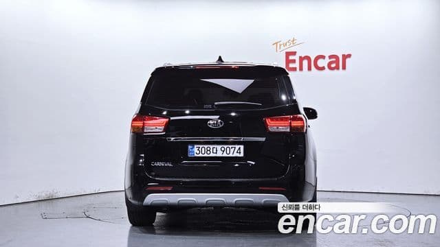 Kia All New Carnival 4