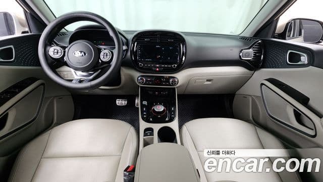 Kia Soul 부스터 EV 4