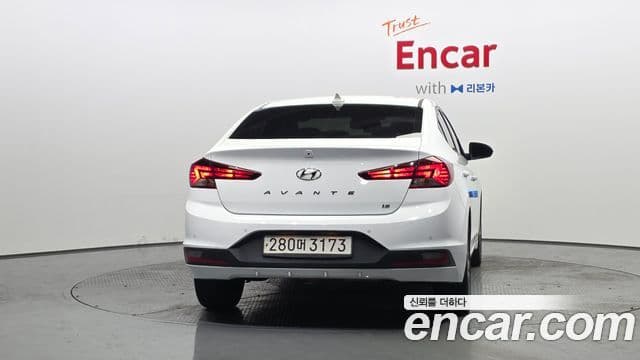 Hyundai The New Avante AD 4