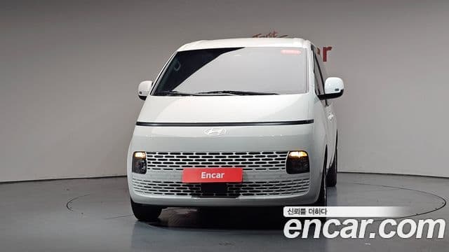 Hyundai Staria 3