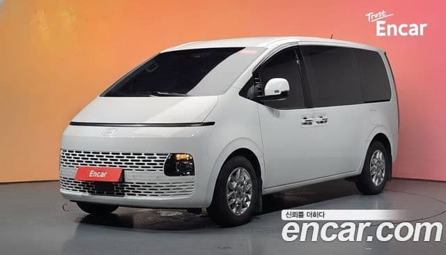 Hyundai Staria 1