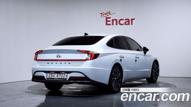 Hyundai Sonata (DN8) 2