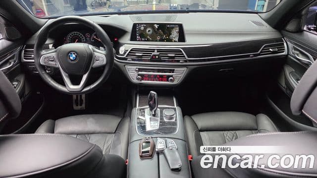 BMW 7 Series (G11) 4