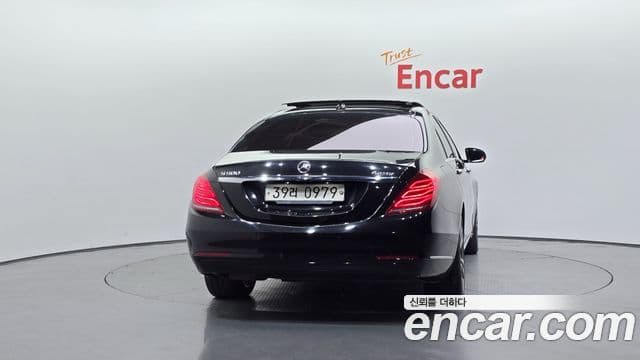 Mercedes-Benz S-Class W222 4