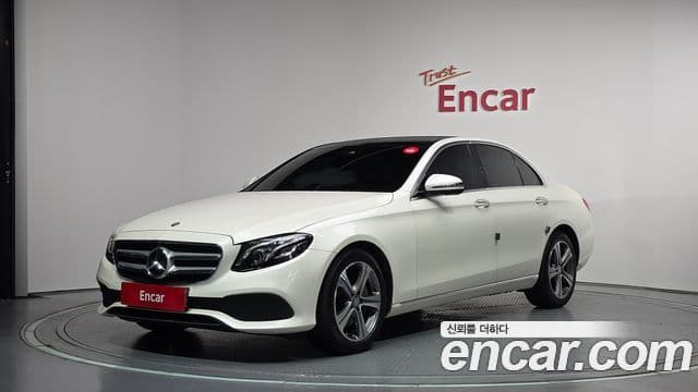 Mercedes-Benz E-Class W213 1