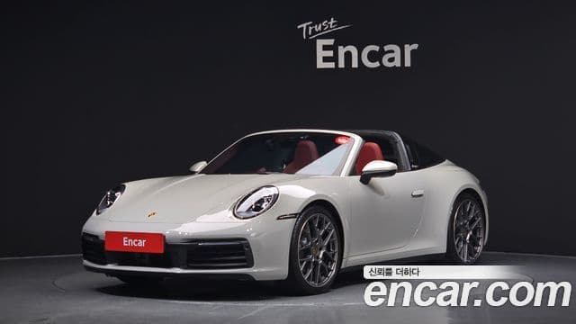 Porsche 911 (992) — 1