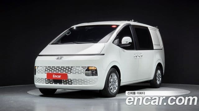 Hyundai Staria — 1