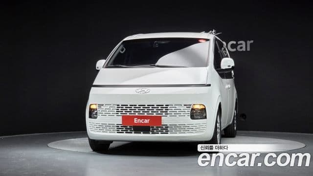 Hyundai Staria 2