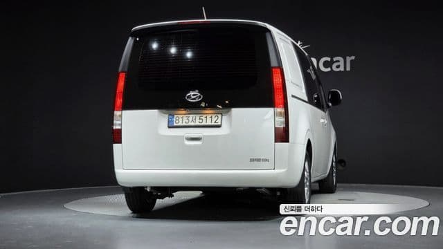 Hyundai Staria 3
