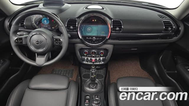 MINI Cooper Clubman 4