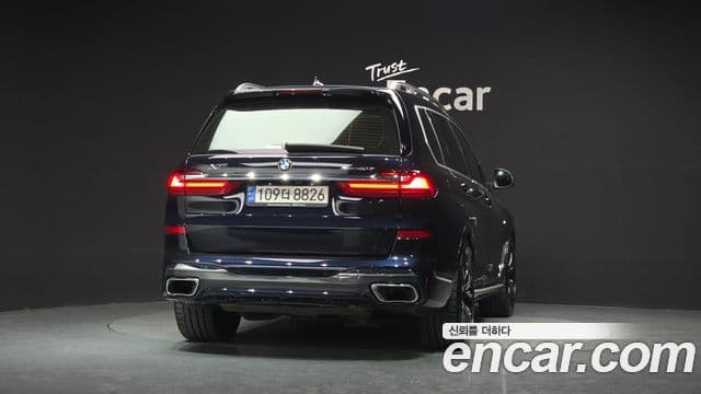 BMW X7 (G07) 3