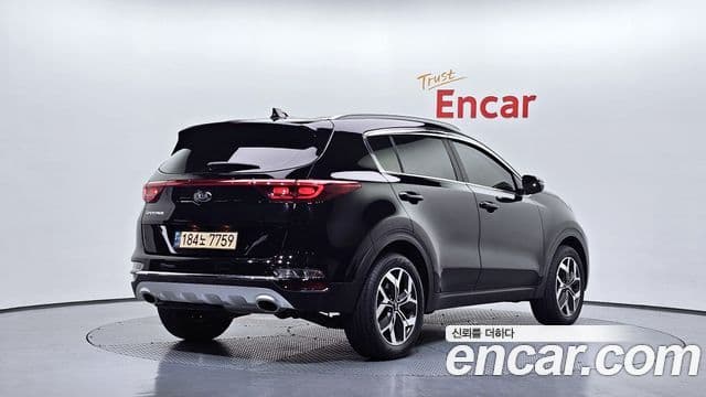 Kia Sportage The Bold 2
