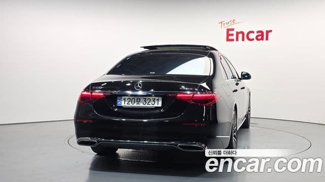 Mercedes-Benz S-Class W223 4