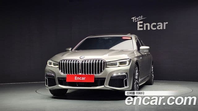 BMW 7 Series (G11) 3
