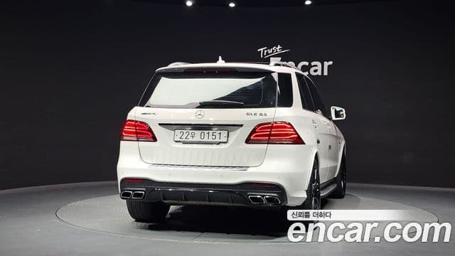 Mercedes-Benz GLE-Class W166 3