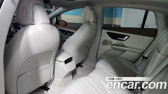 Mercedes-Benz EQE V295 4