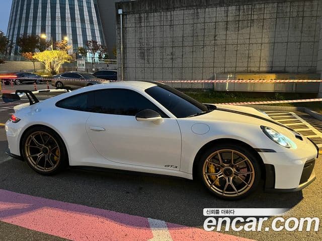 Porsche 911 (992) 3
