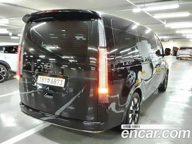 Hyundai Staria — 1