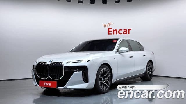 BMW 7 Series (G70)