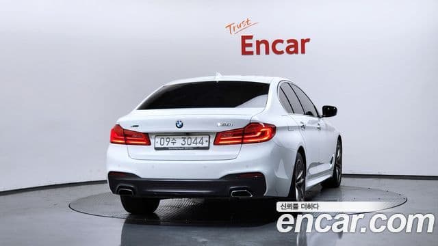 BMW 5 Series (G30) 3