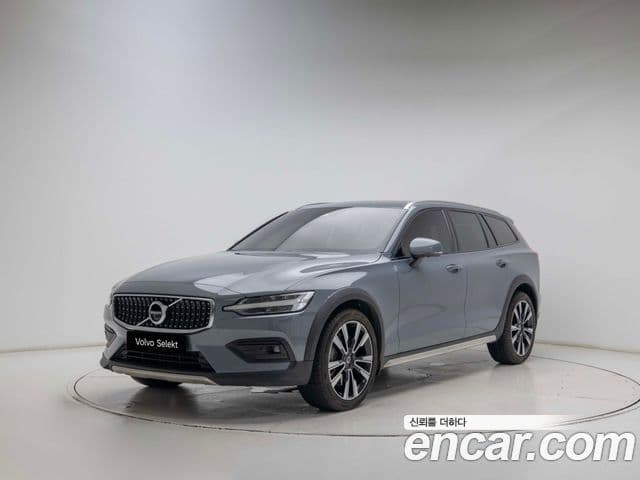 Volvo V60 Cross Country 2nd Gen 1
