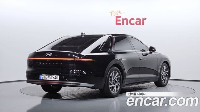 Hyundai Grandeur Hybrid (GN7) 2