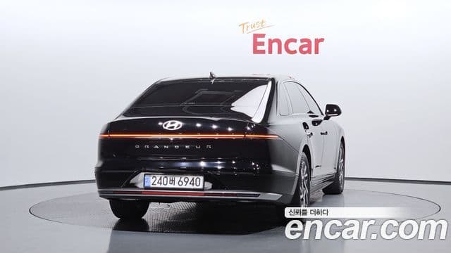 Hyundai Grandeur Hybrid (GN7) 3