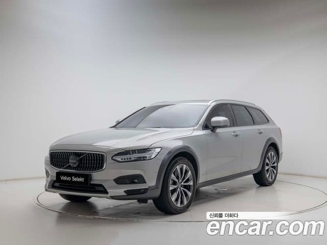 Volvo V90 Cross Country 1