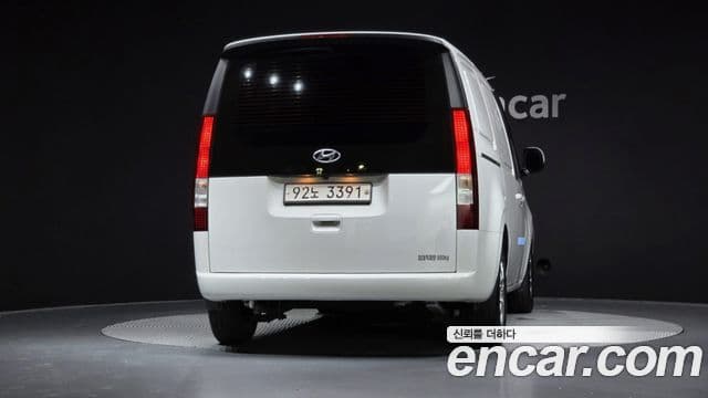 Hyundai Staria 3