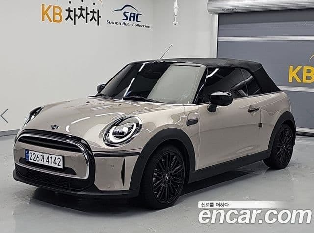 MINI Cooper Convertible 2
