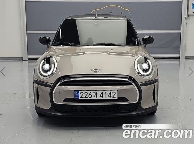 MINI Cooper Convertible 3