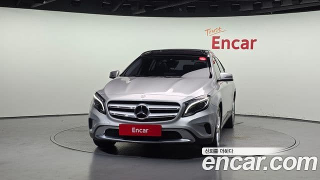 Mercedes-Benz GLA-Class X156 3