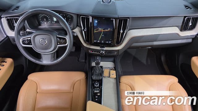 Volvo XC60 2nd Gen 4