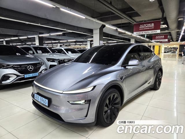 Tesla Model Y — 1